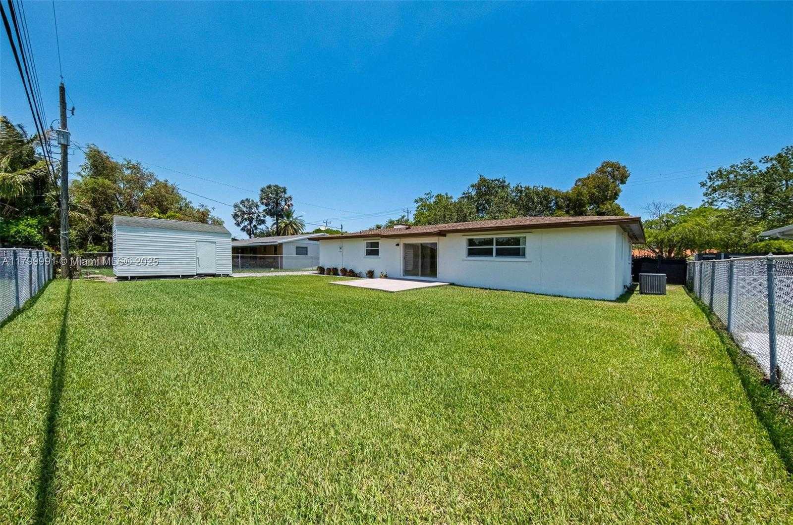Small Image of 6310 SOUTH WEST 92ND AVE, Miami Number 29