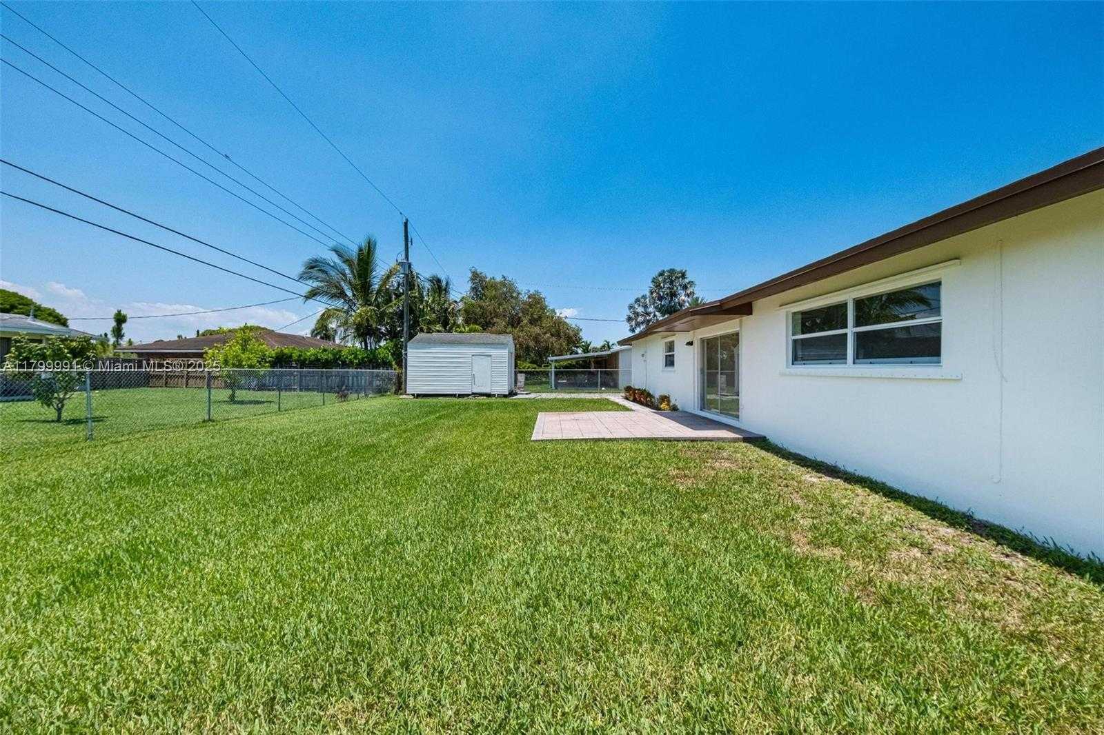 Small Image of 6310 SOUTH WEST 92ND AVE, Miami Number 32