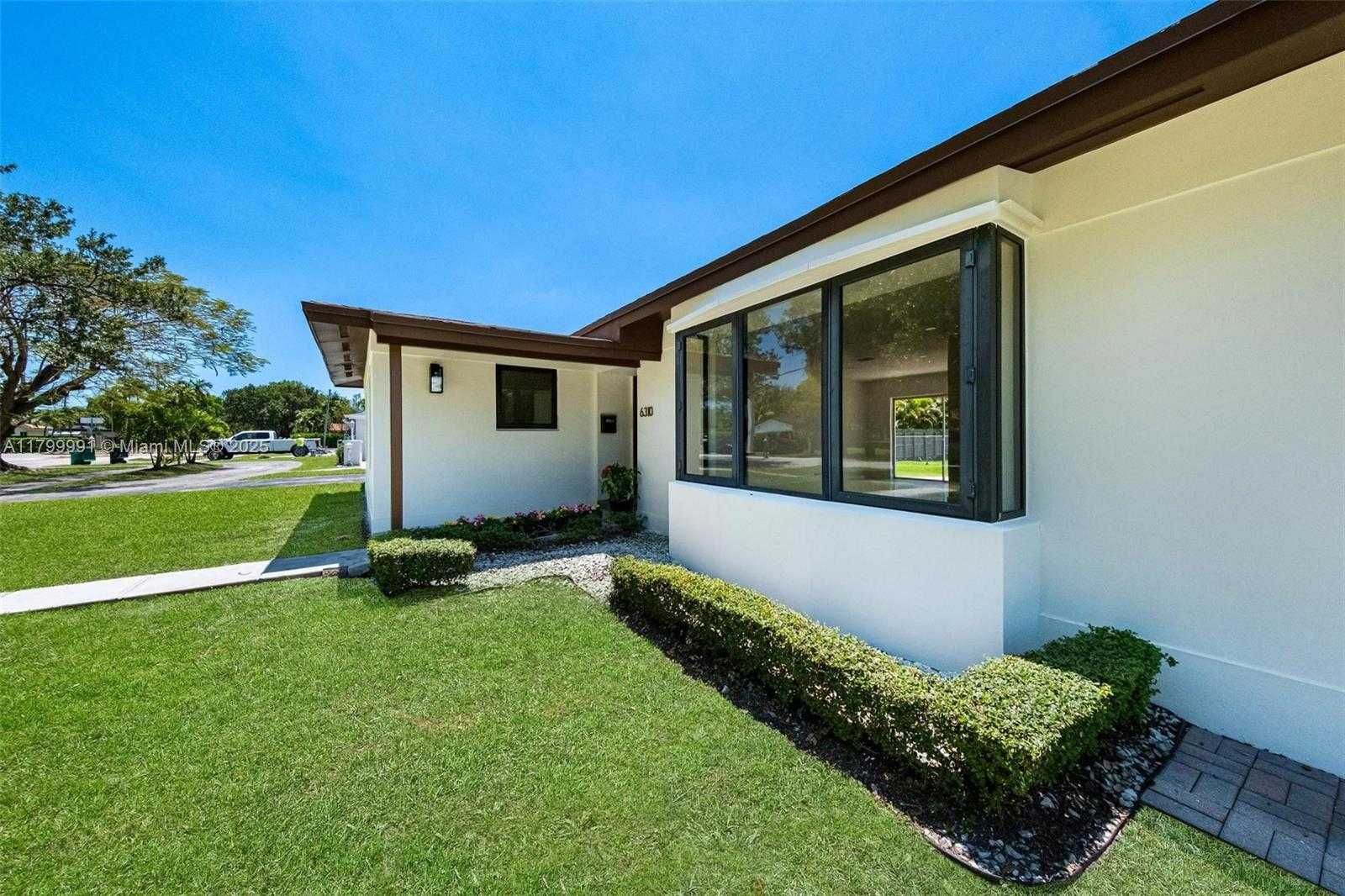 Small Image of 6310 SOUTH WEST 92ND AVE, Miami Number 45