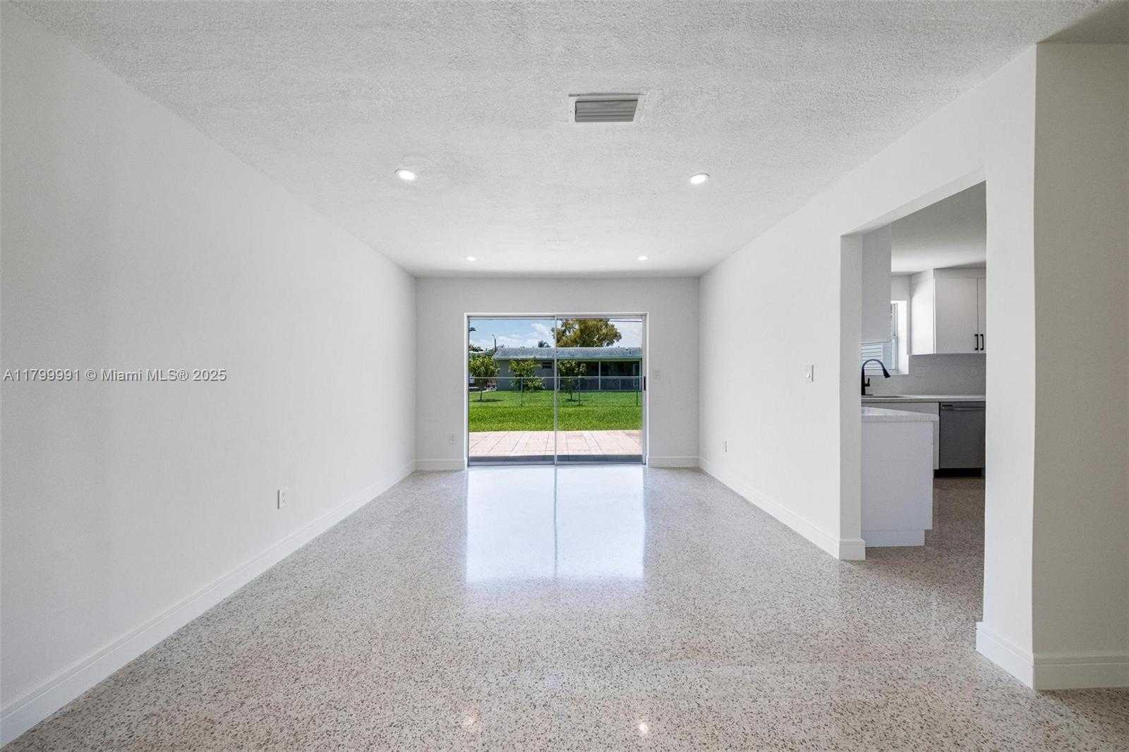Small Image of 6310 SOUTH WEST 92ND AVE, Miami Number 5