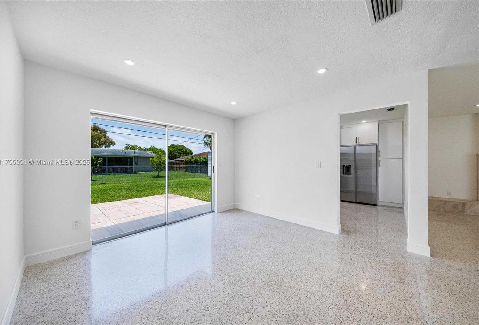 Small Image of 6310 SOUTH WEST 92ND AVE, Miami Number 8