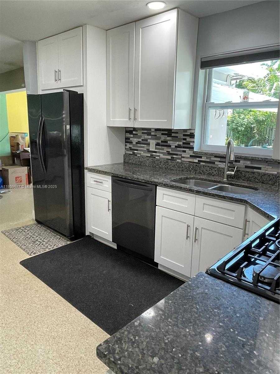 Small Image of 1526 CLEVELAND ST, Hollywood Number 4