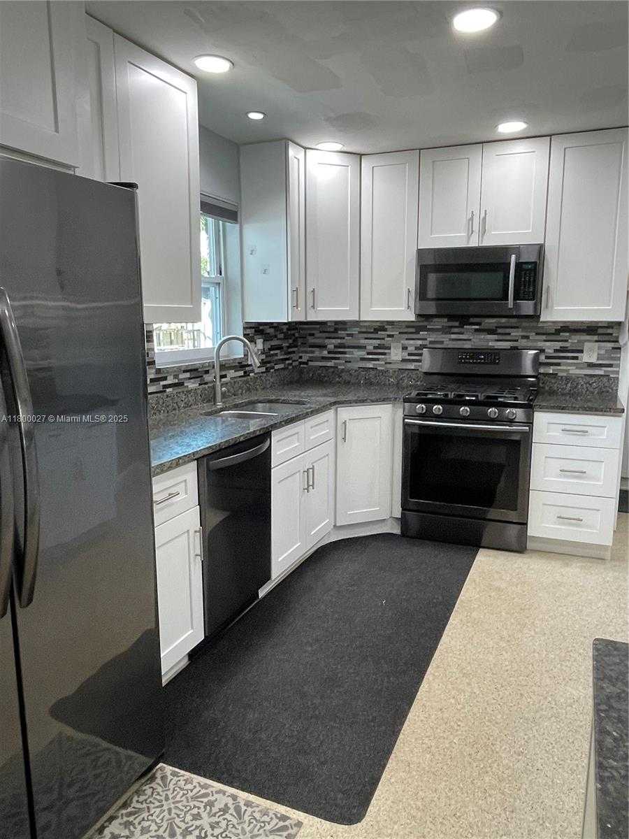 Small Image of 1526 CLEVELAND ST, Hollywood Number 6