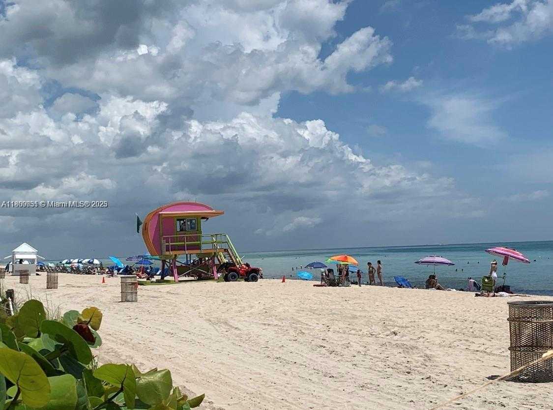 Small Image of 7445 HARDING AVE #109, Miami Beach Number 11