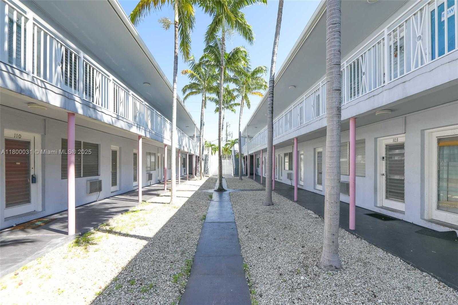 Small Image of 7445 HARDING AVE #109, Miami Beach Number 20
