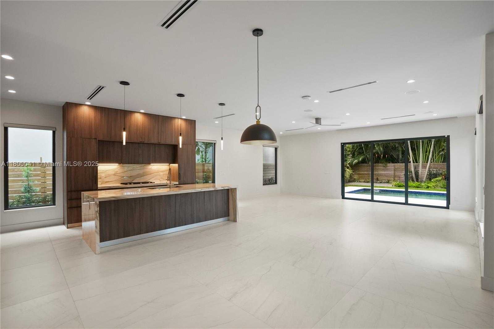 Small Image of 739 NORTH EAST 17TH WAY, Fort Lauderdale Number 2