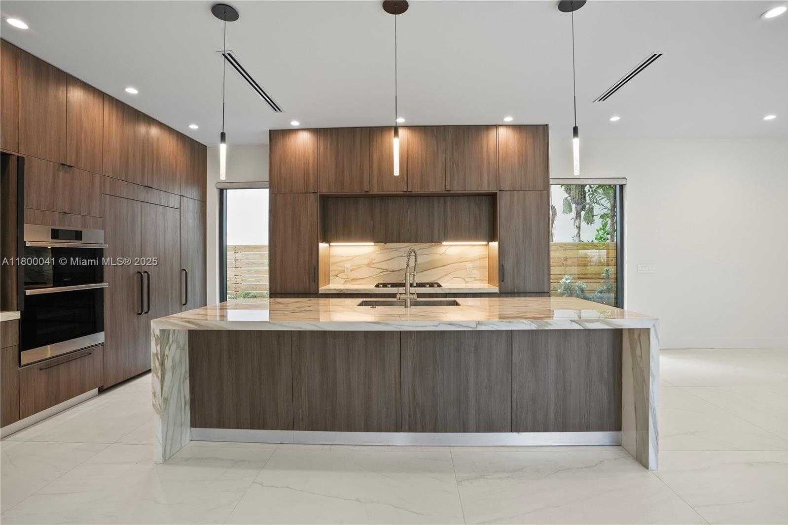 Small Image of 739 NORTH EAST 17TH WAY, Fort Lauderdale Number 3