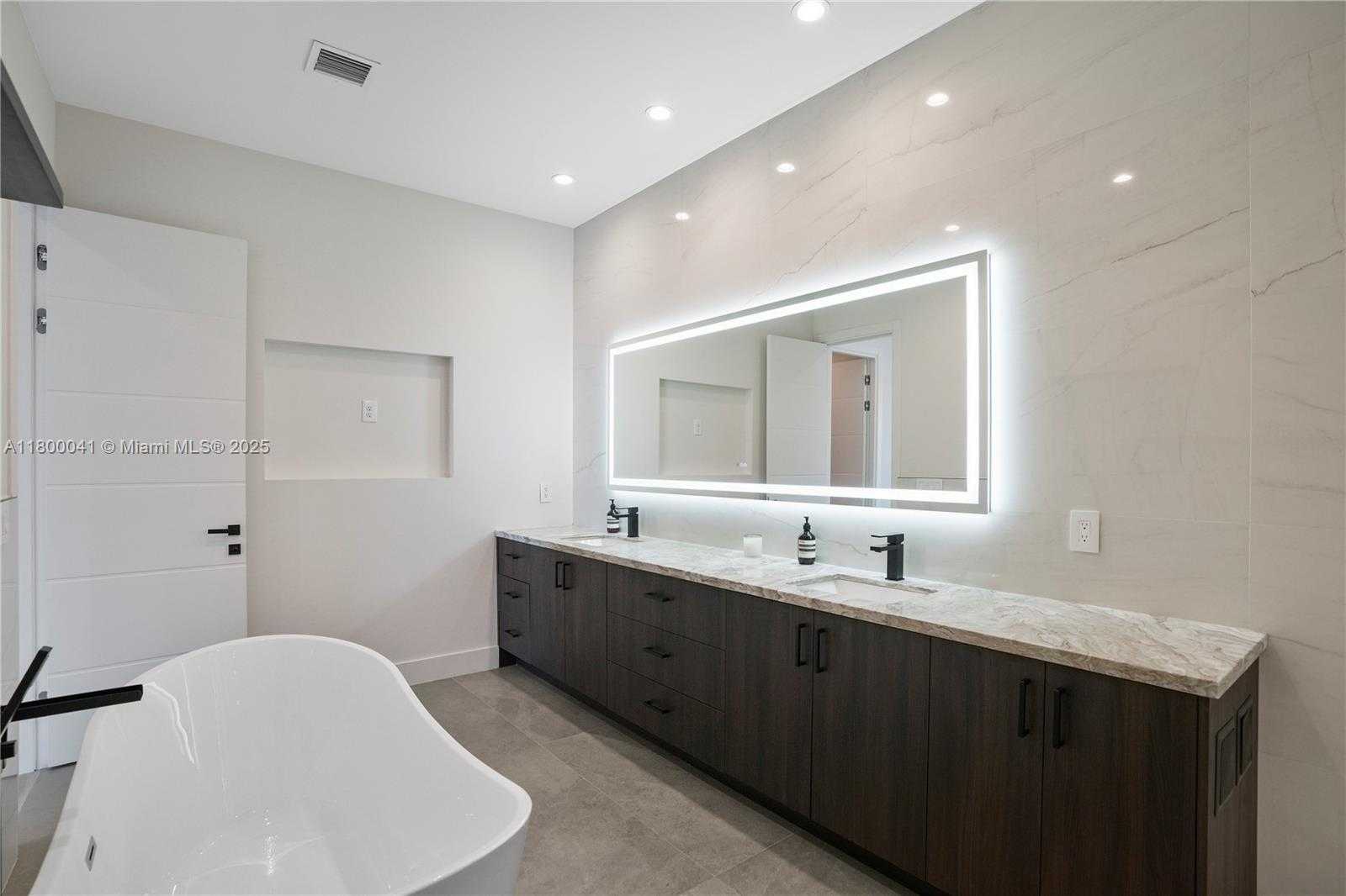 Small Image of 739 NORTH EAST 17TH WAY, Fort Lauderdale Number 35