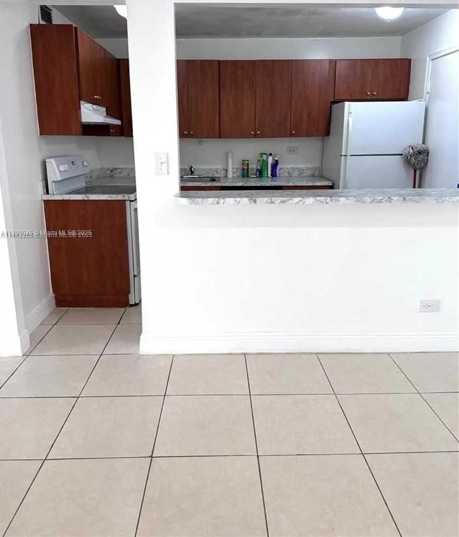 Small Image of 8101 SOUTH WEST 72ND AVE #401W, Miami Number 7