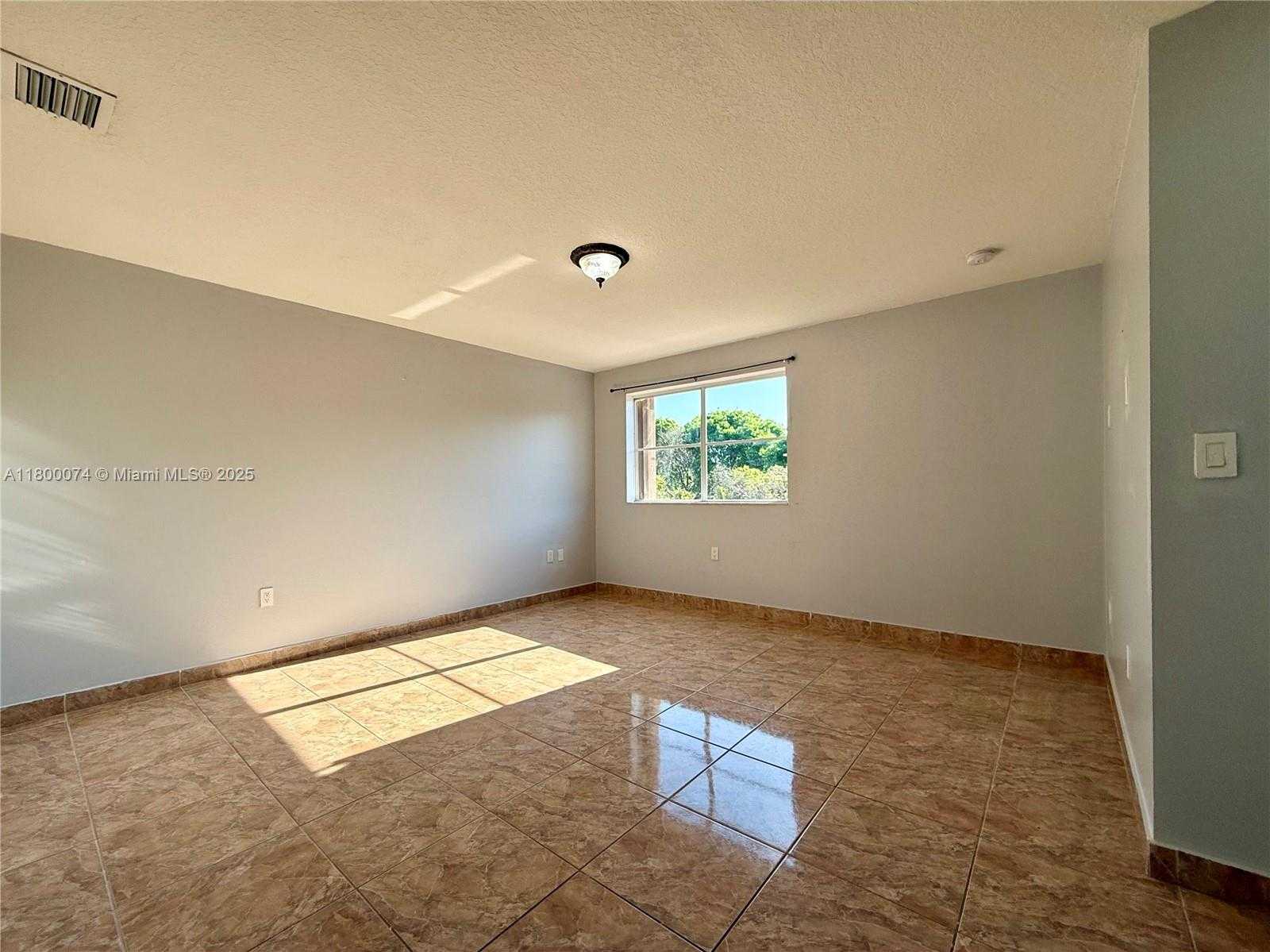 Small Image of 6035 SOUTH WEST 162ND PATH #6035, Miami Number 7