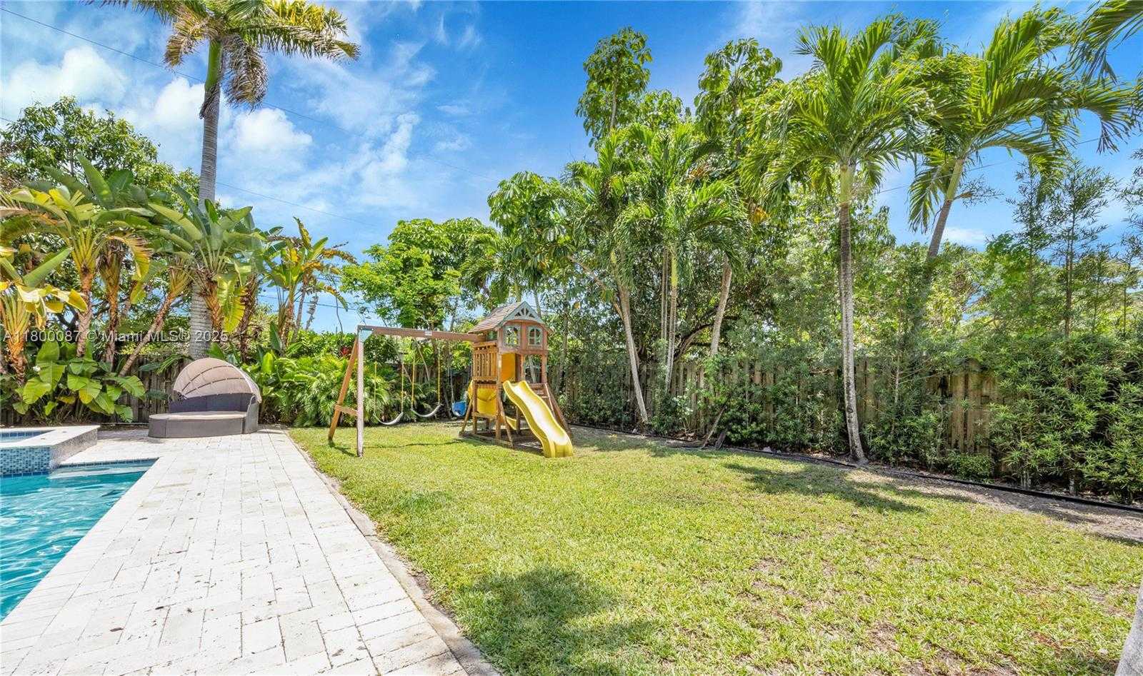 Small Image of 6611 SOUTH WEST 63RD AVE, South Miami Number 19