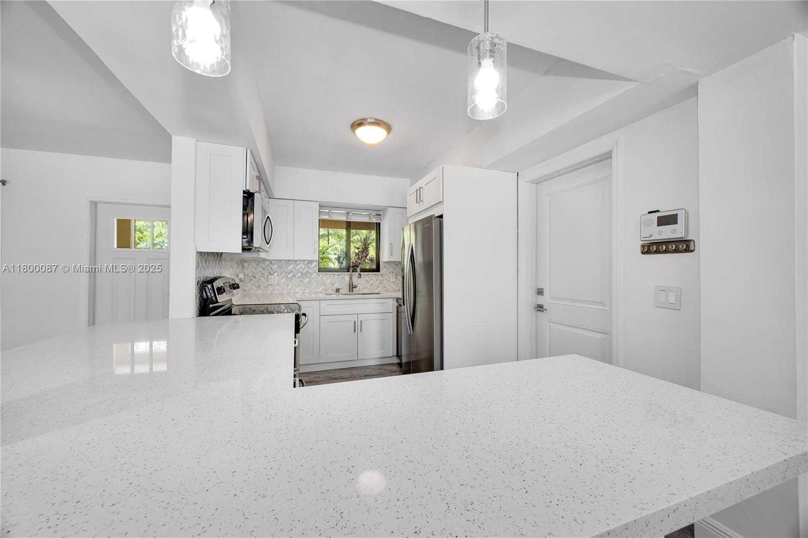 Small Image of 6611 SOUTH WEST 63RD AVE, South Miami Number 23