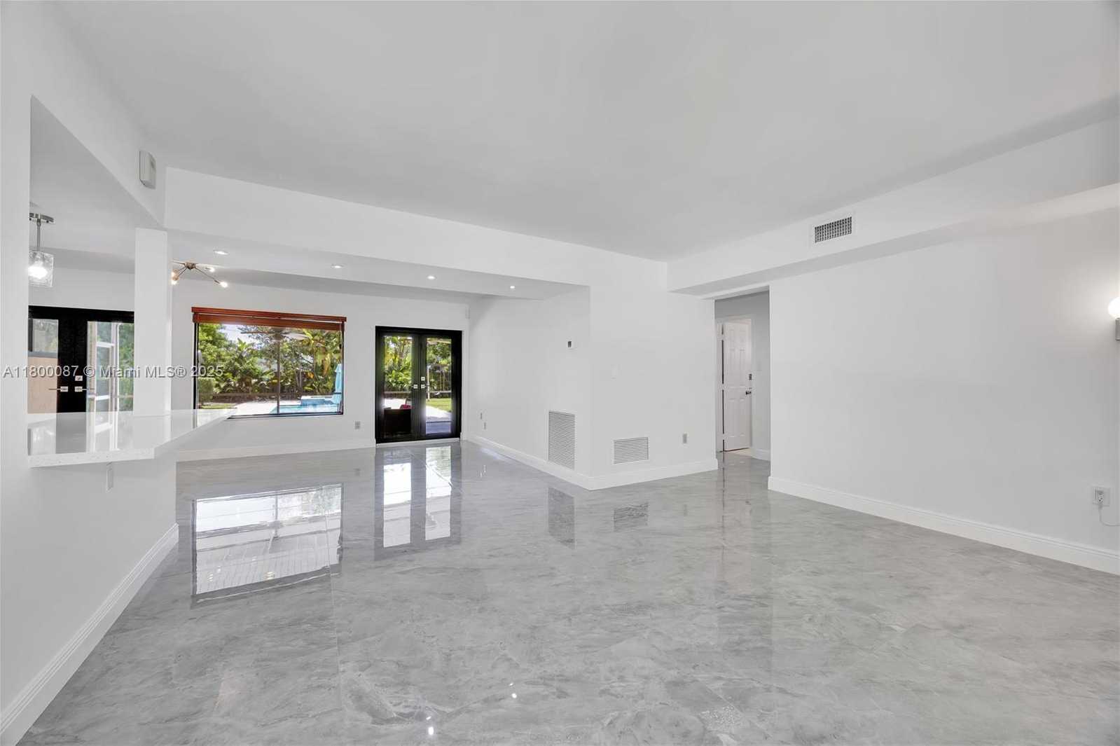 Small Image of 6611 SOUTH WEST 63RD AVE, South Miami Number 9