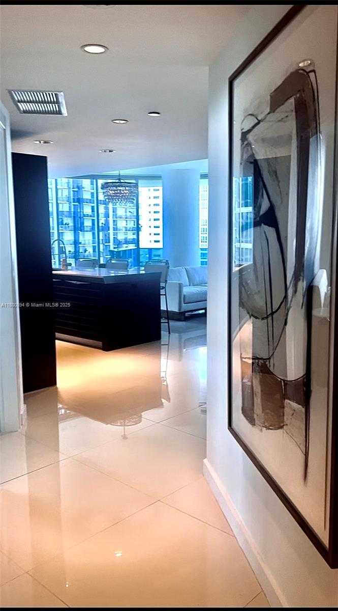 Small Image of 200 BISCAYNE BLVD WAY #3201, Miami Number 16