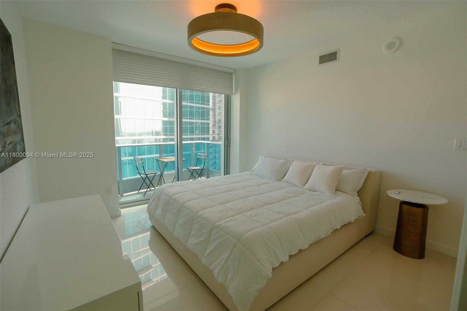 Small Image of 200 BISCAYNE BLVD WAY #3201, Miami Number 17
