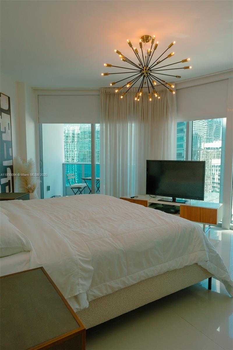Small Image of 200 BISCAYNE BLVD WAY #3201, Miami Number 19