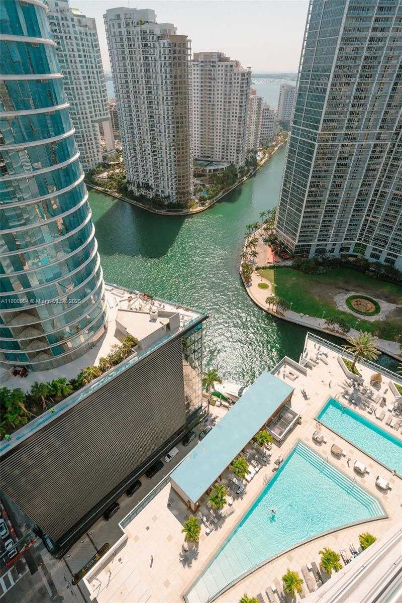Small Image of 200 BISCAYNE BLVD WAY #3201, Miami Number 2