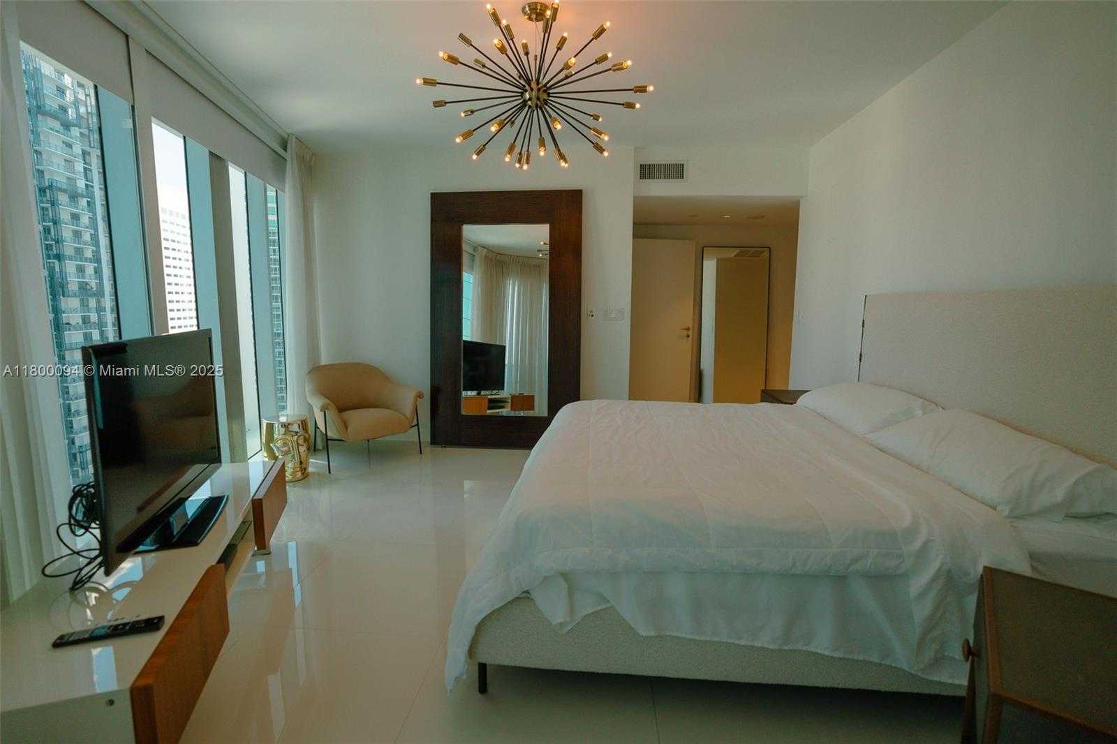 Small Image of 200 BISCAYNE BLVD WAY #3201, Miami Number 20