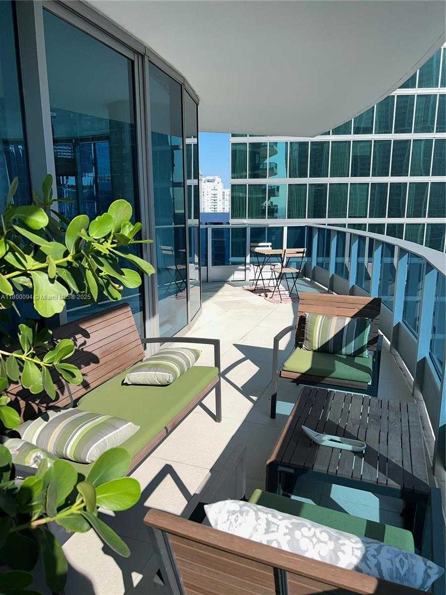 Small Image of 200 BISCAYNE BLVD WAY #3201, Miami Number 5