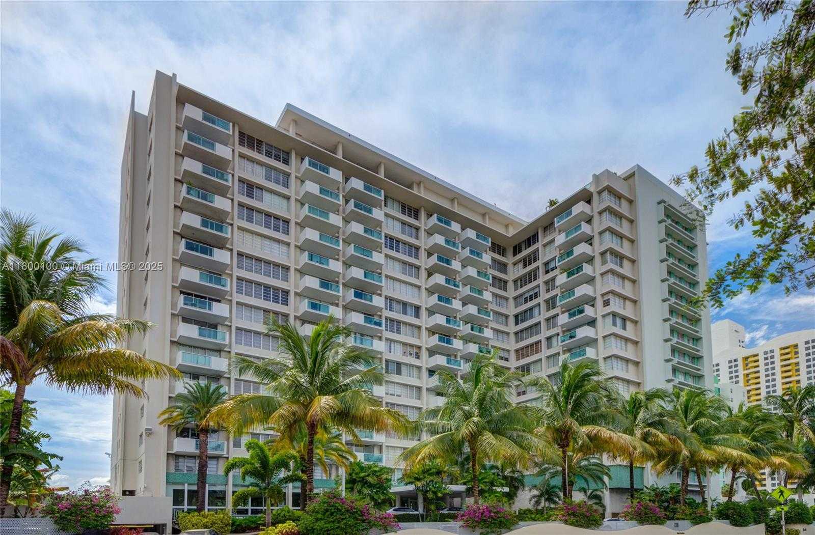 Small Image of 1200 WEST AVE #1502, Miami Beach Number 11