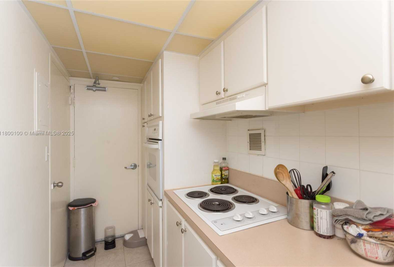 Small Image of 1200 WEST AVE #1502, Miami Beach Number 5