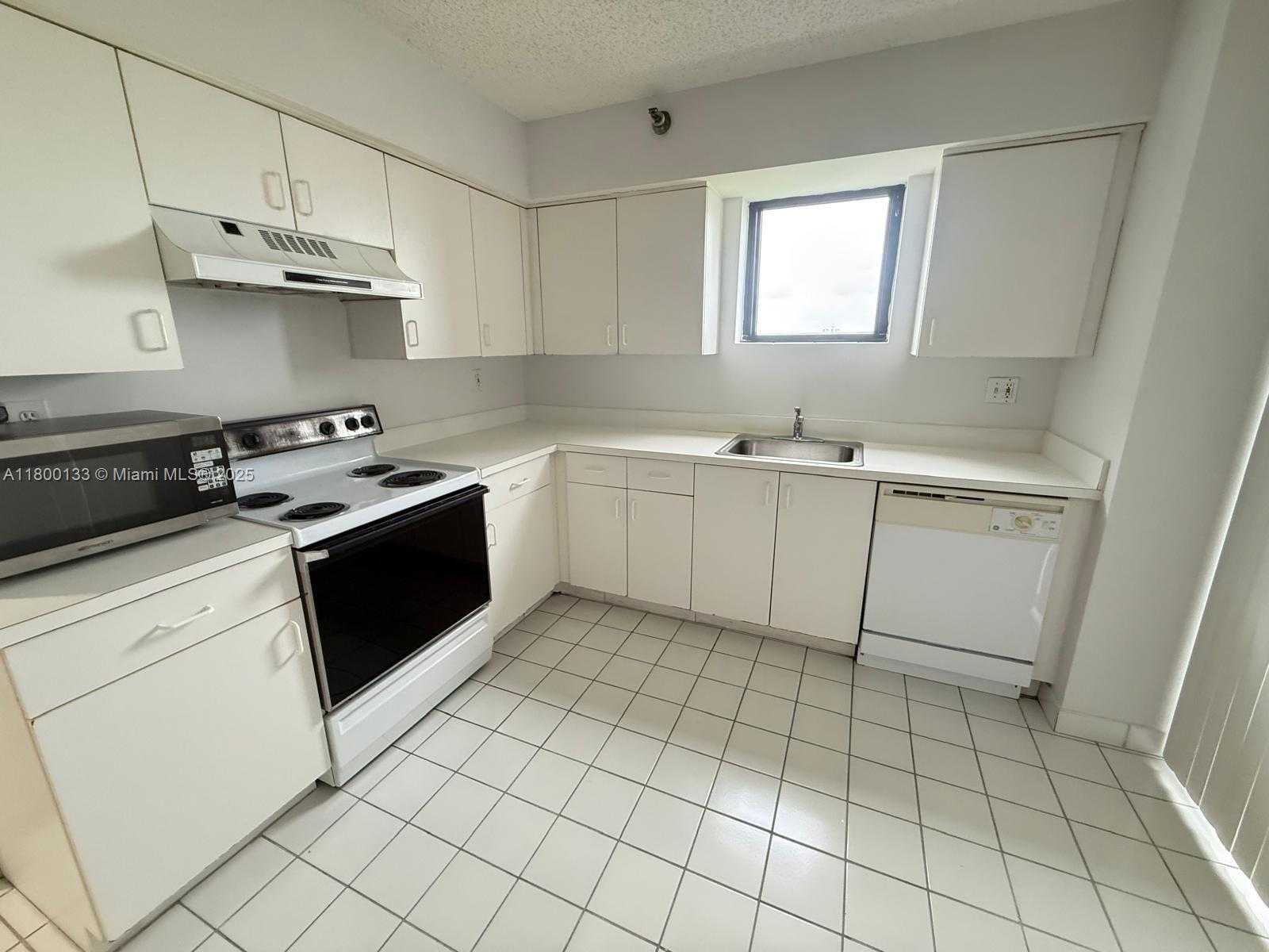 Small Image of 3300 NORTH EAST 191ST ST #1801, Aventura Number 9