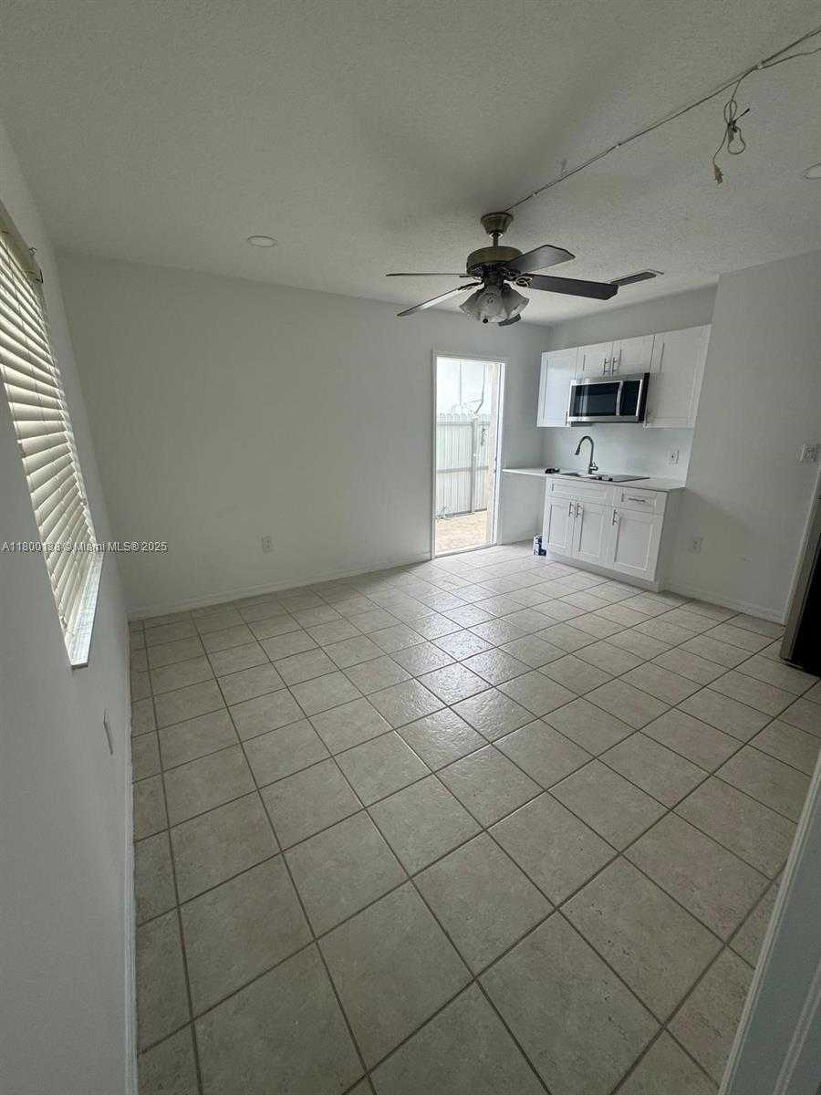 Small Image of 12601 SOUTH WEST 223RD ST #-, Miami Number 3
