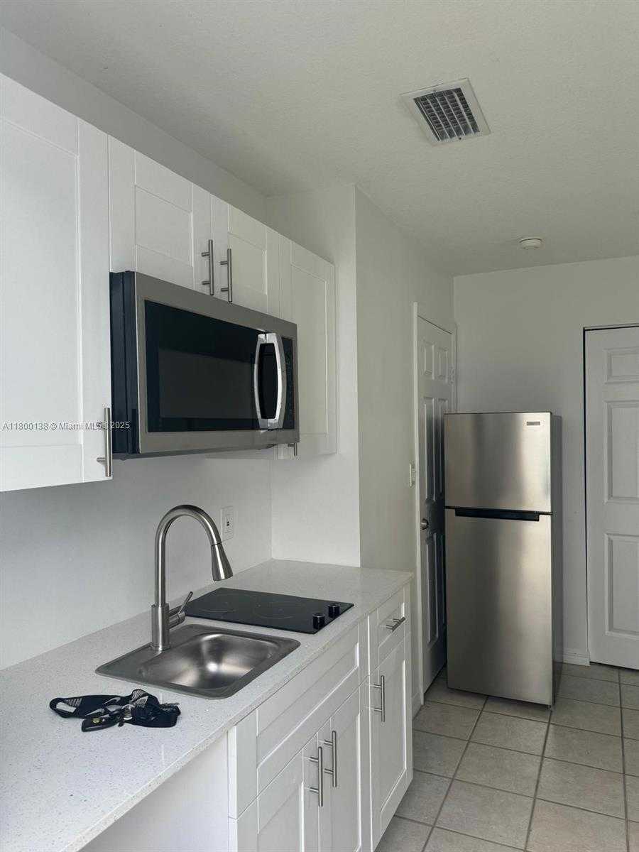 Small Image of 12601 SOUTH WEST 223RD ST #-, Miami Number 4