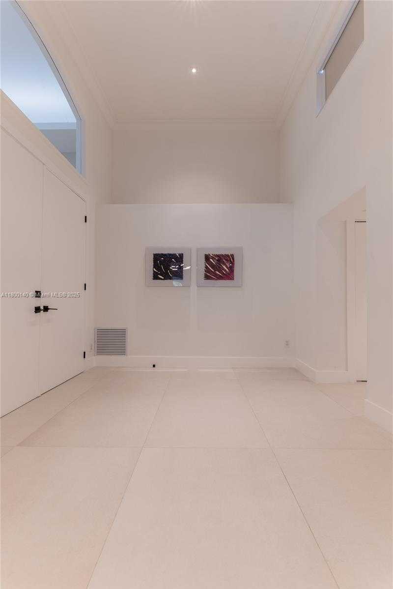 Small Image of 7300 SOUTH WEST 77TH AVE, Miami Number 38