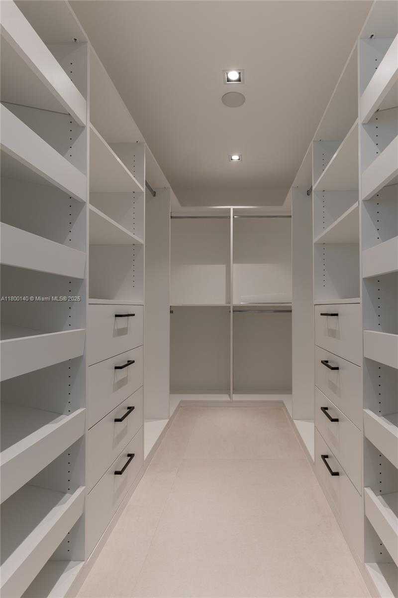 Small Image of 7300 SOUTH WEST 77TH AVE, Miami Number 45