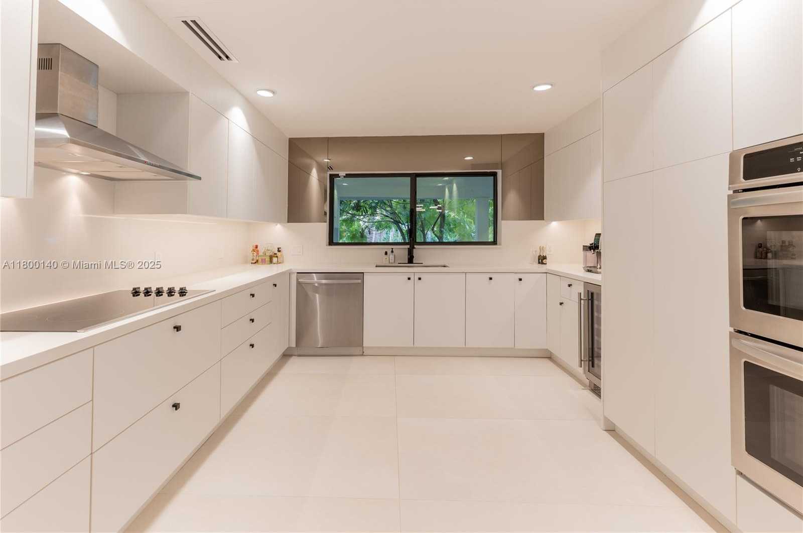 Small Image of 7300 SOUTH WEST 77TH AVE, Miami Number 6