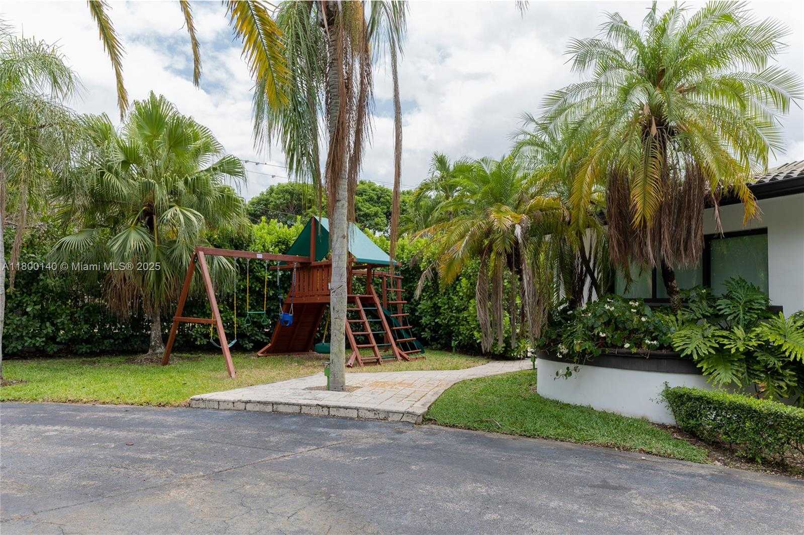 Small Image of 7300 SOUTH WEST 77TH AVE, Miami Number 66