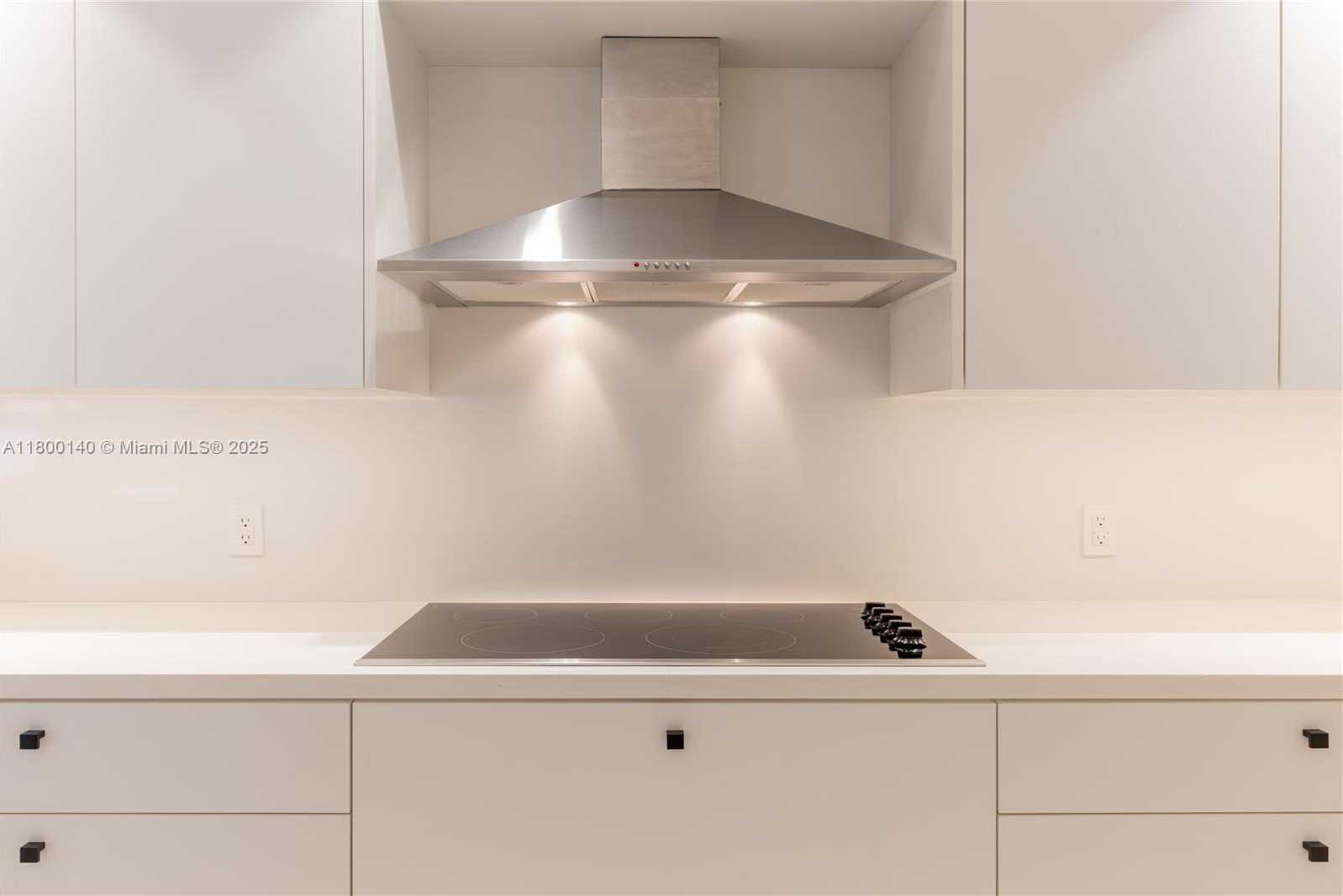 Small Image of 7300 SOUTH WEST 77TH AVE, Miami Number 7