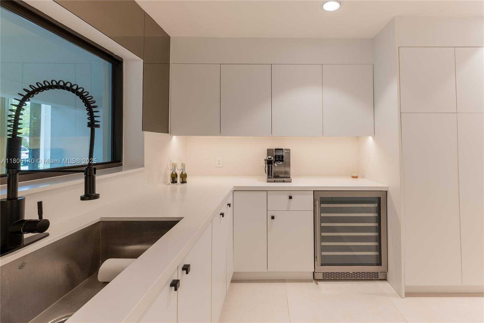 Small Image of 7300 SOUTH WEST 77TH AVE, Miami Number 8