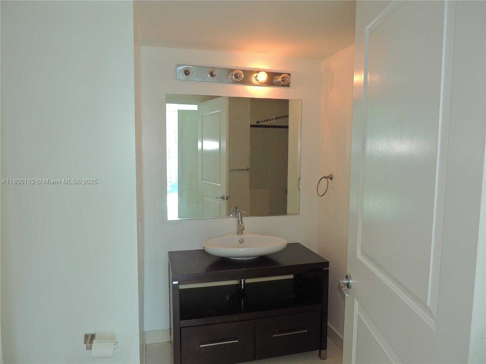 Small Image of 480 NORTH EAST 30TH ST #1105, Miami Number 13