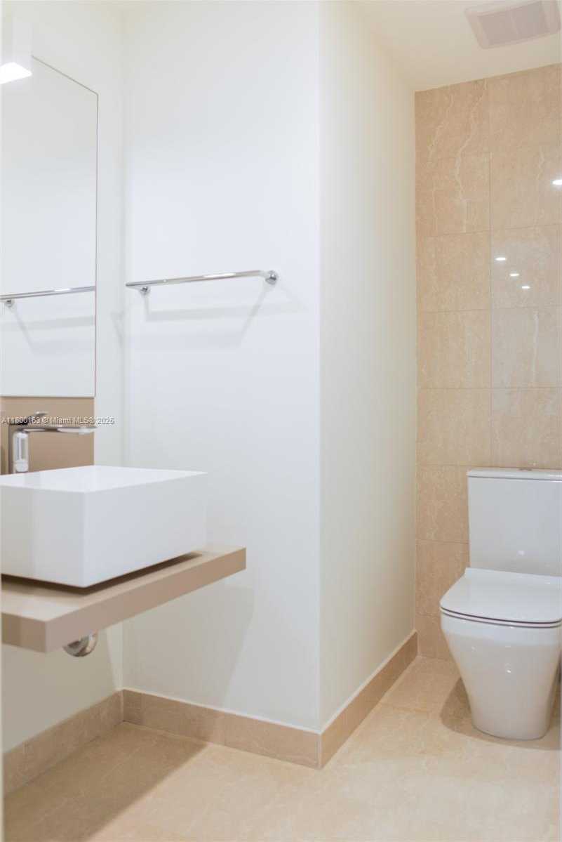Small Image of 1000 BRICKELL PLAZA #2910, Miami Number 13