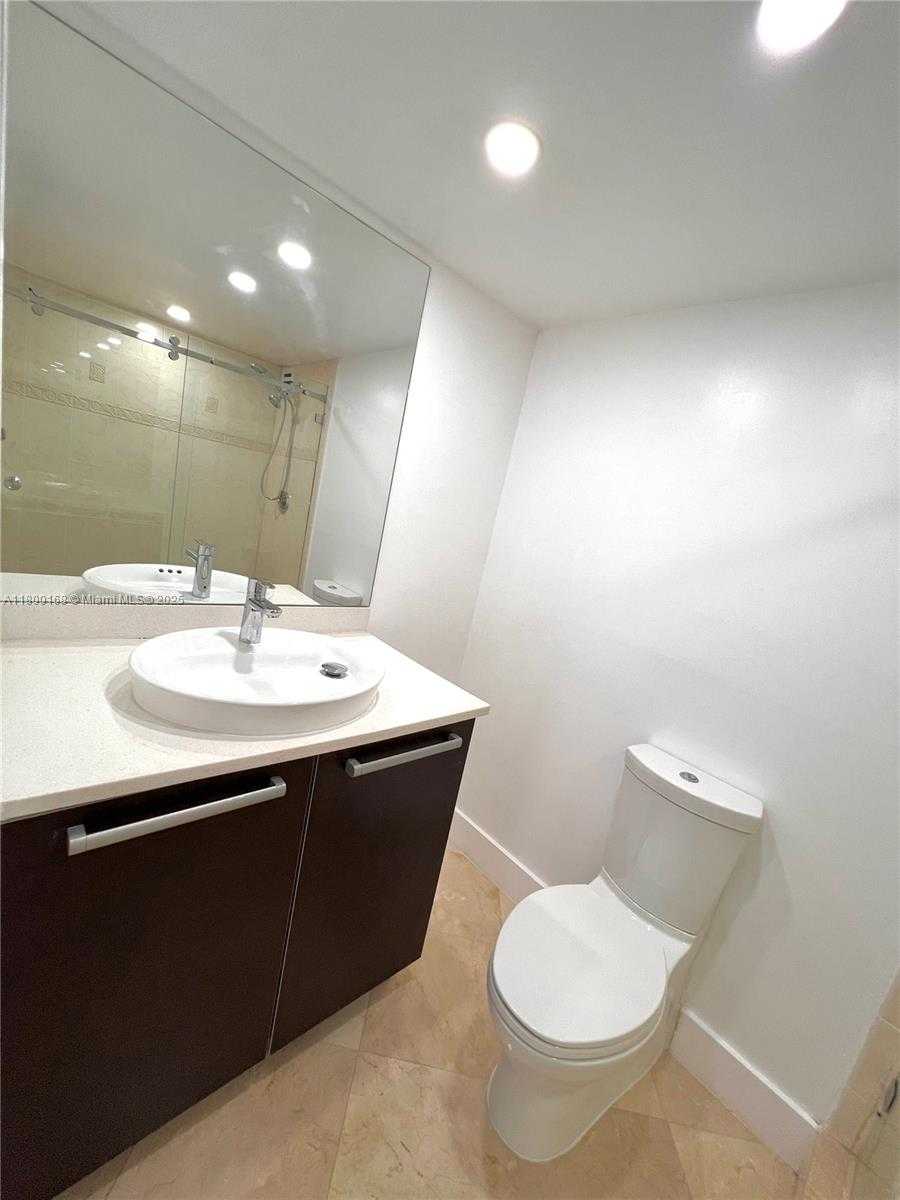 Small Image of 6770 INDIAN CREEK DR #10D, Miami Beach Number 14