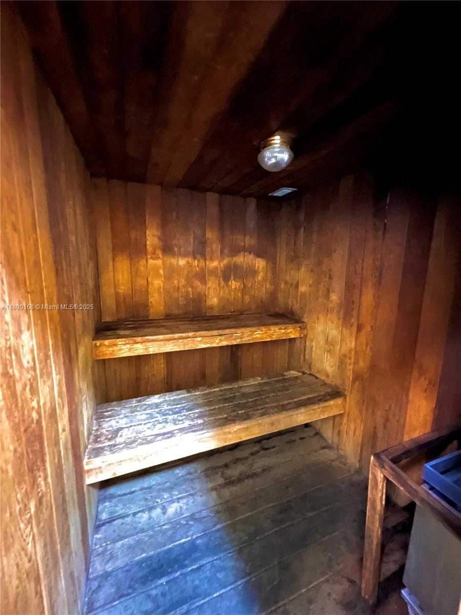 Small Image of 6770 INDIAN CREEK DR #10D, Miami Beach Number 24