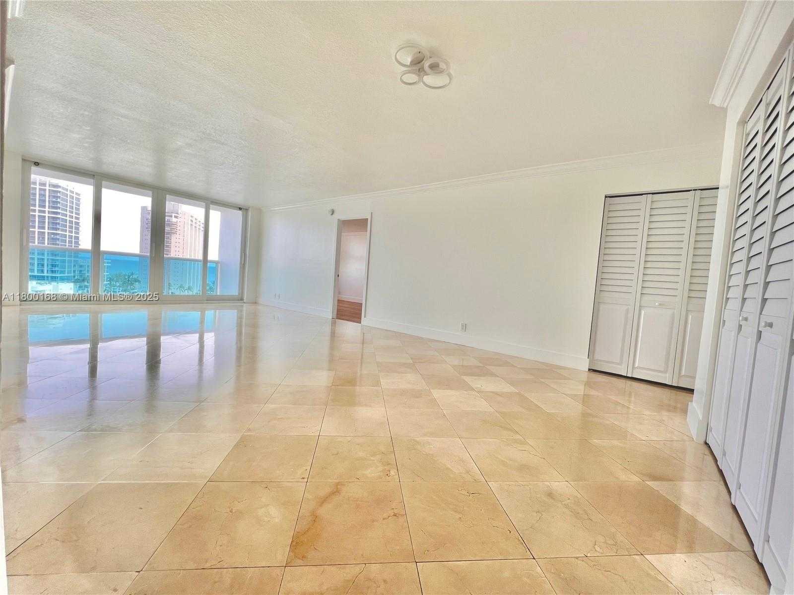 Small Image of 6770 INDIAN CREEK DR #10D, Miami Beach Number 3