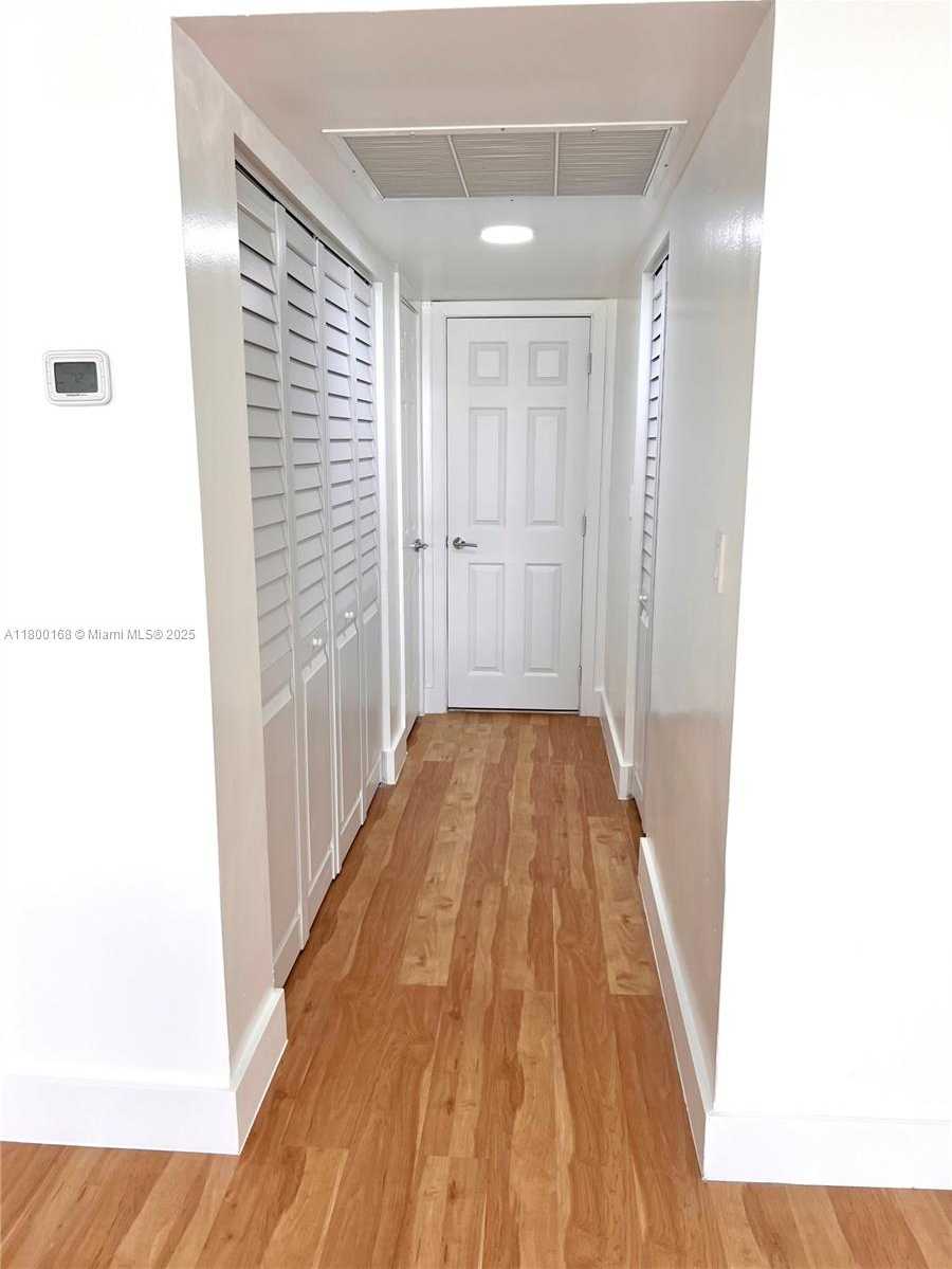 Small Image of 6770 INDIAN CREEK DR #10D, Miami Beach Number 7