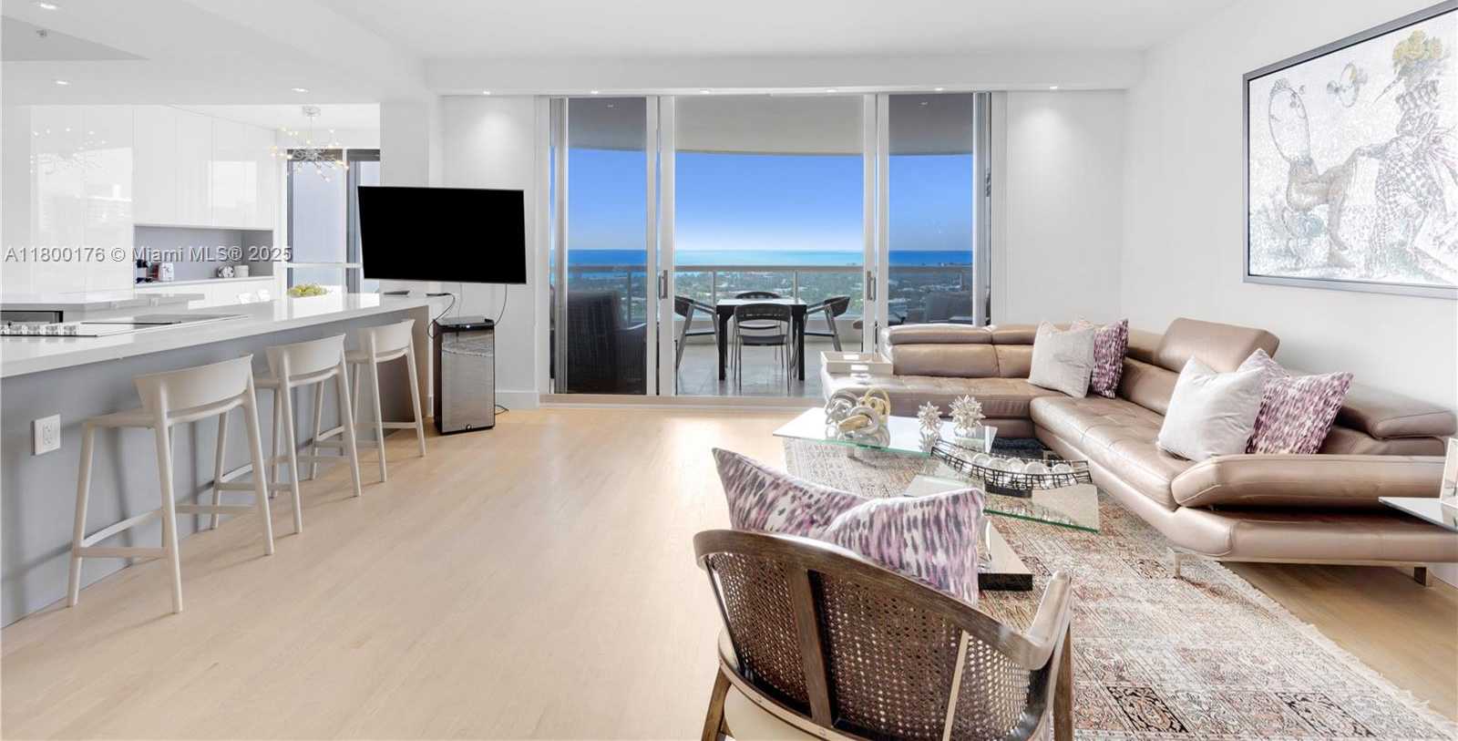 Small Image of 21050 POINT PL #1806, Aventura Number 11