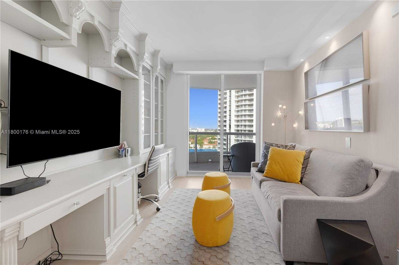 Small Image of 21050 POINT PL #1806, Aventura Number 15