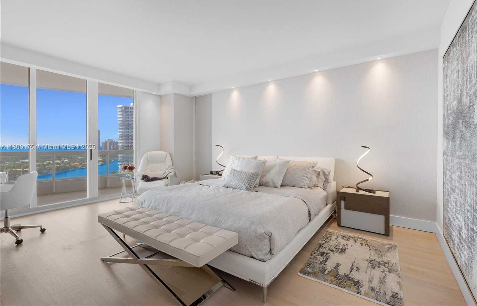 Small Image of 21050 POINT PL #1806, Aventura Number 26