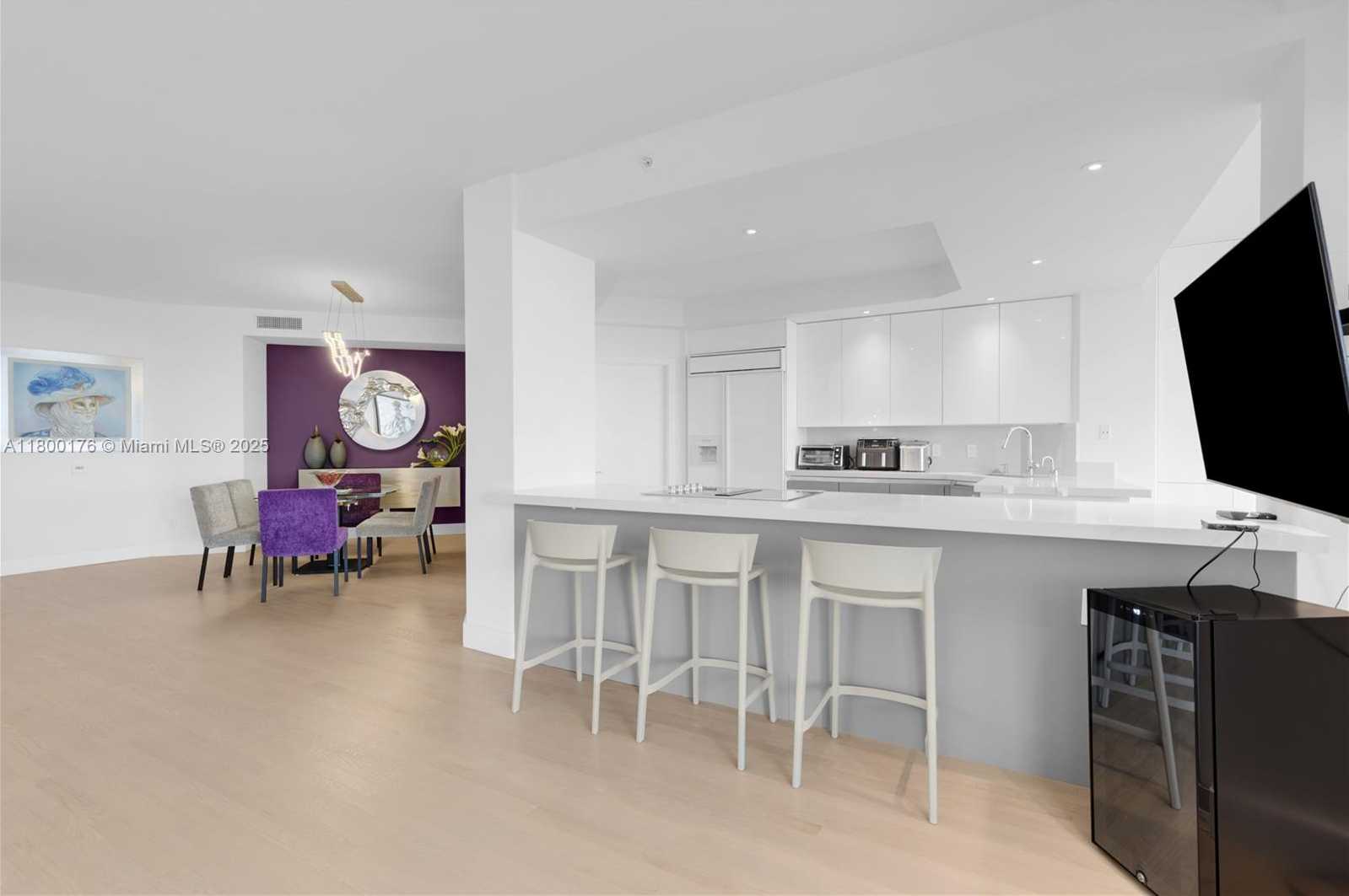 Small Image of 21050 POINT PL #1806, Aventura Number 39
