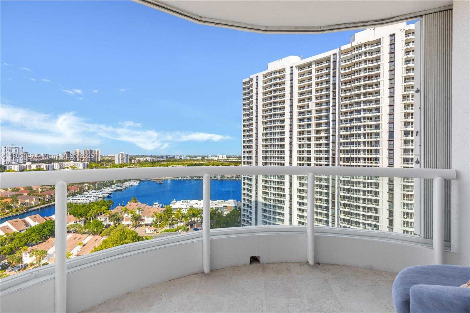 Small Image of 21050 POINT PL #1806, Aventura Number 41