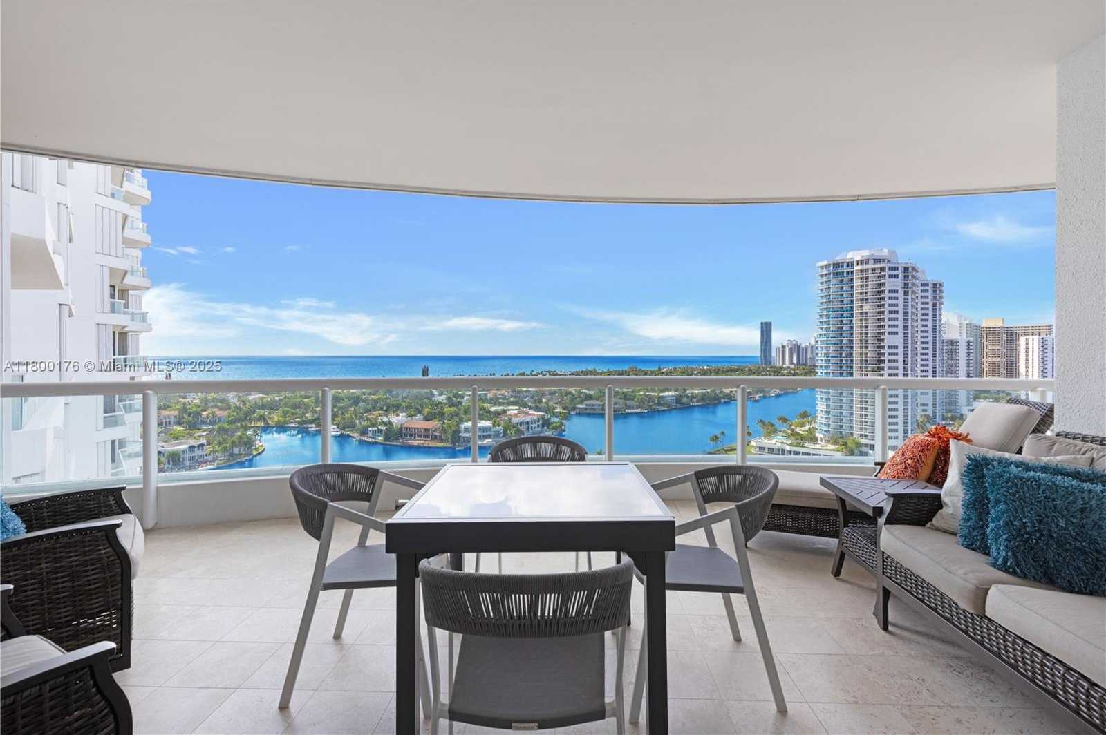 Small Image of 21050 POINT PL #1806, Aventura Number 43