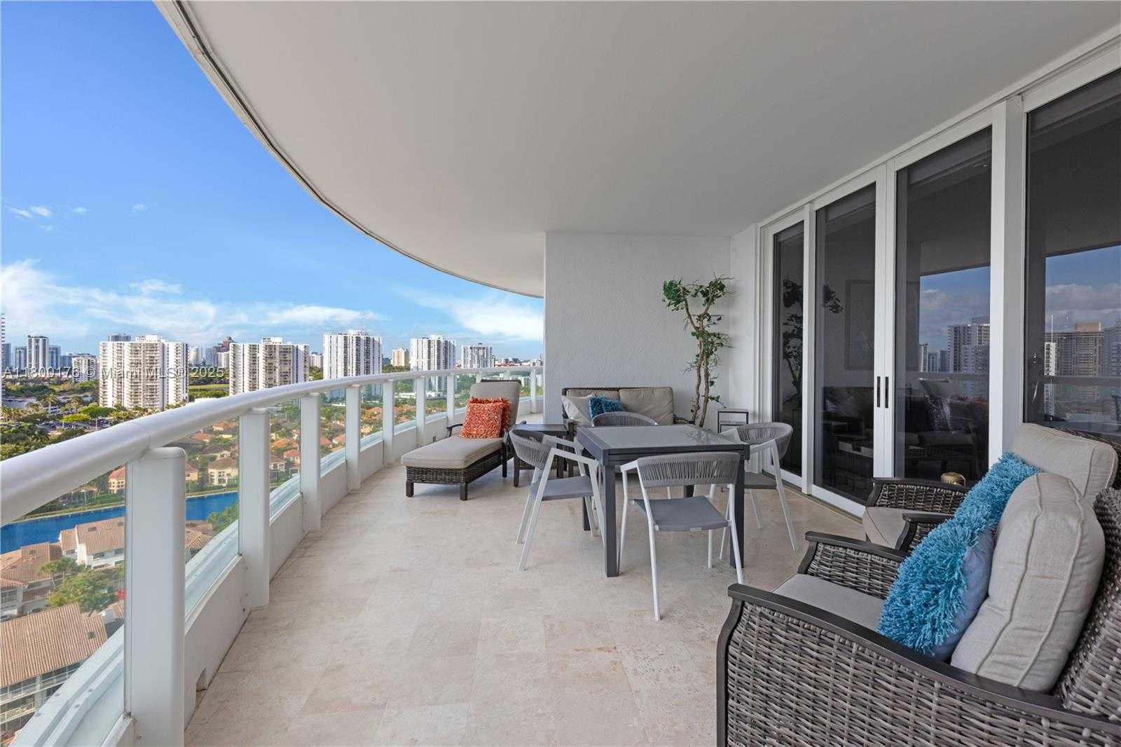 Small Image of 21050 POINT PL #1806, Aventura Number 44