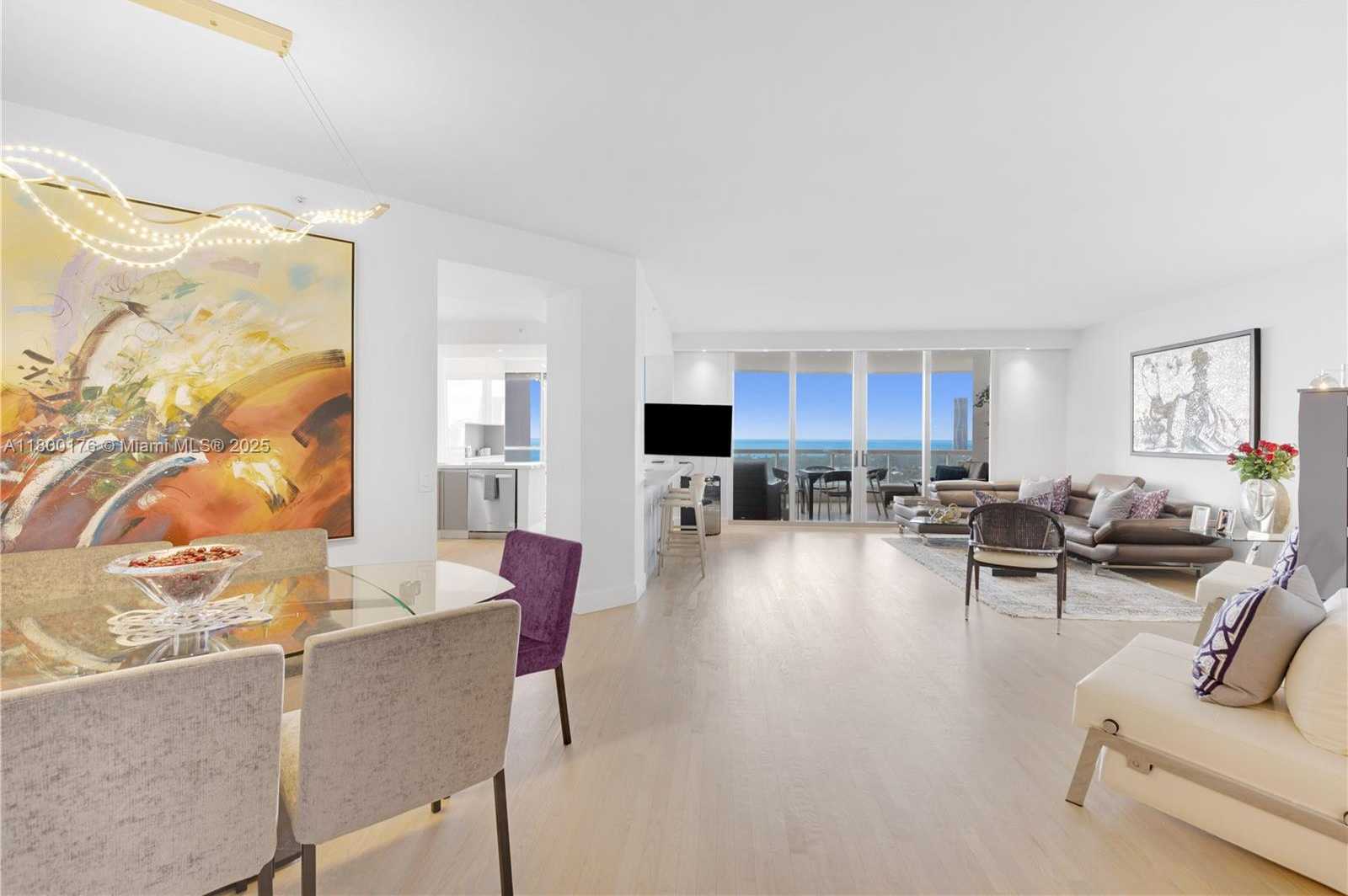 Small Image of 21050 POINT PL #1806, Aventura Number 6
