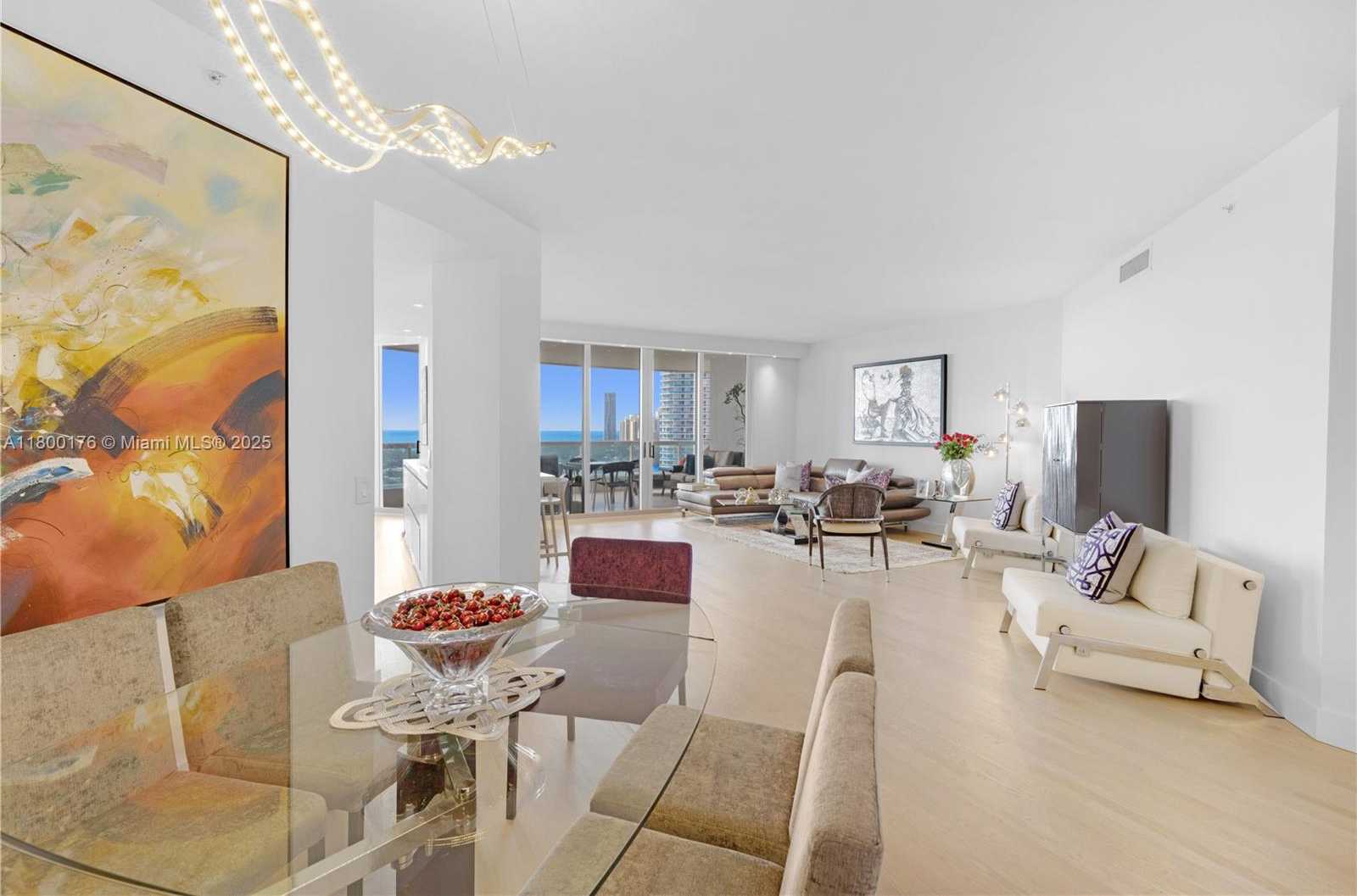 Small Image of 21050 POINT PL #1806, Aventura Number 7