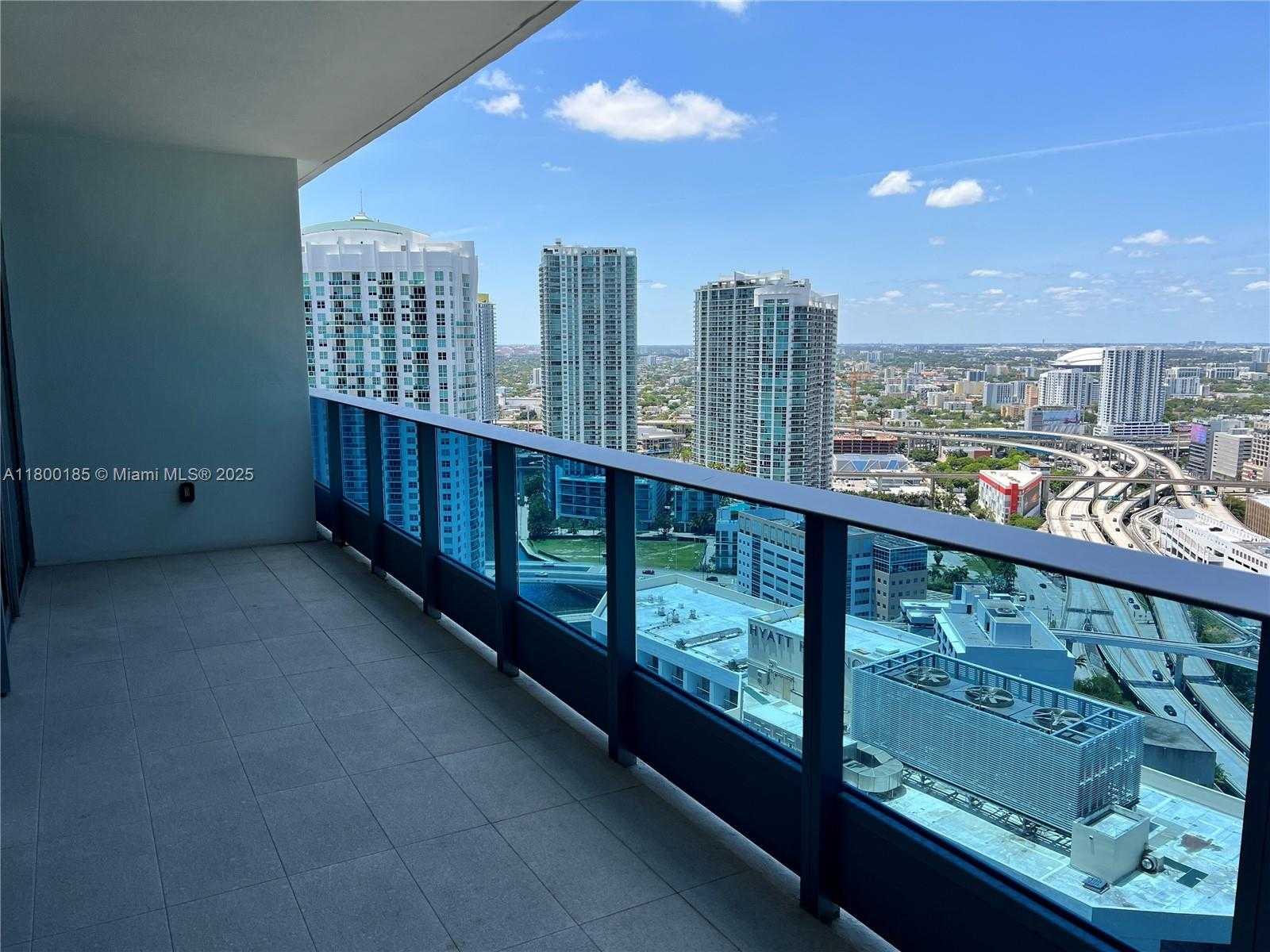 Small Image of 200 BISCAYNE BOULEVARD WAY #3610, Miami Number 2